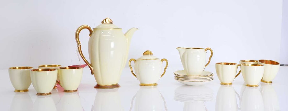 A Carlton ware coffee set, 20th century, (1 of 1)