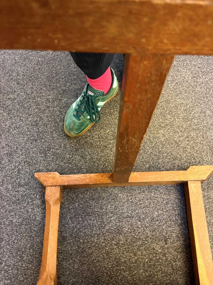 An Arts and Crafts oak library chair, c.1900, - 3