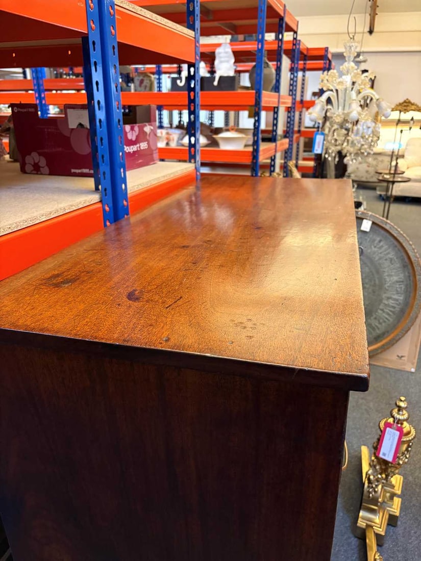 A Scottish George III mahogany chest of drawers, Late 18th century, - 19
