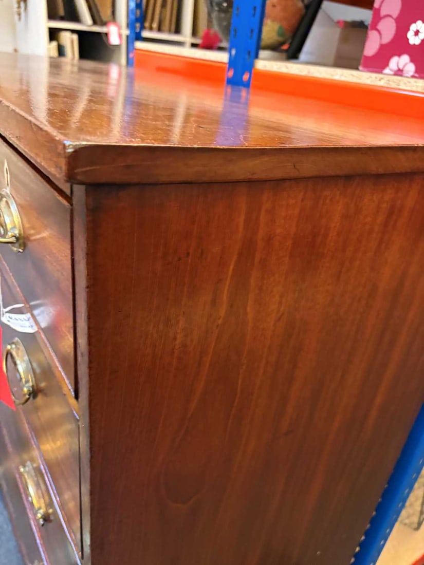 A Scottish George III mahogany chest of drawers, Late 18th century, - 8
