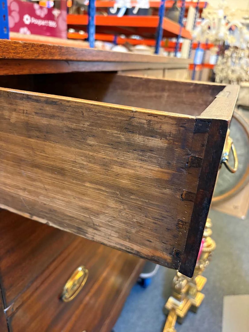 A Scottish George III mahogany chest of drawers, Late 18th century, - 9
