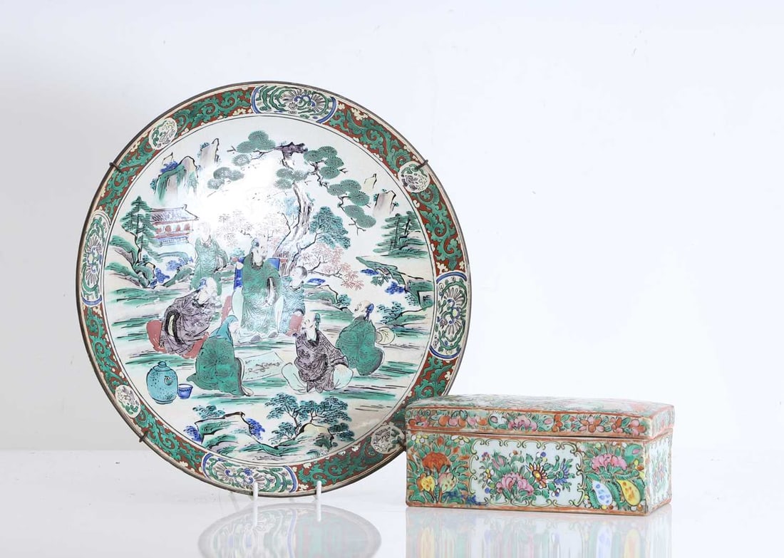 A Japanese Ko-Kutani charger, 19th century,: A Japanese Ko-Kutani charger, 19th century, decorated with a figural landscape, finished in green, red and cobalt, together with a cantonese porcelain box, with cover featuring famille rose
