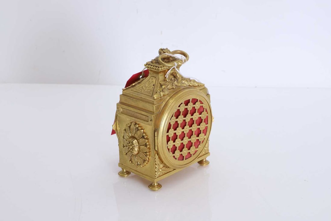 A French gilt mantle clock, 20th century, - 2