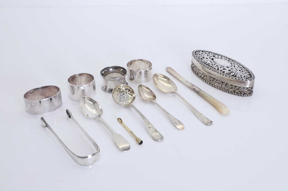 A group of silver items, (1 of 1)