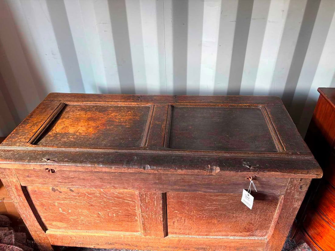 A Charles I oak coffer, early 17th century - 8