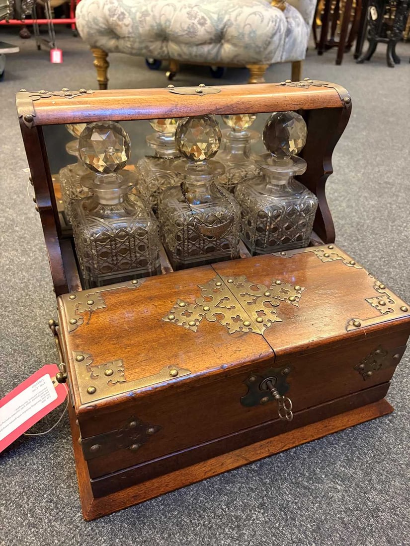 An oak travelling tantalus with games compartment early 20th century, - 13