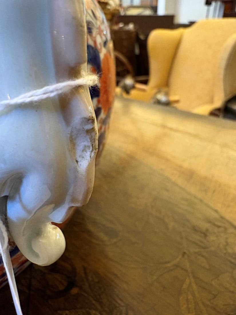 Four Japanese Imari jardinieres, 19th century, - 10