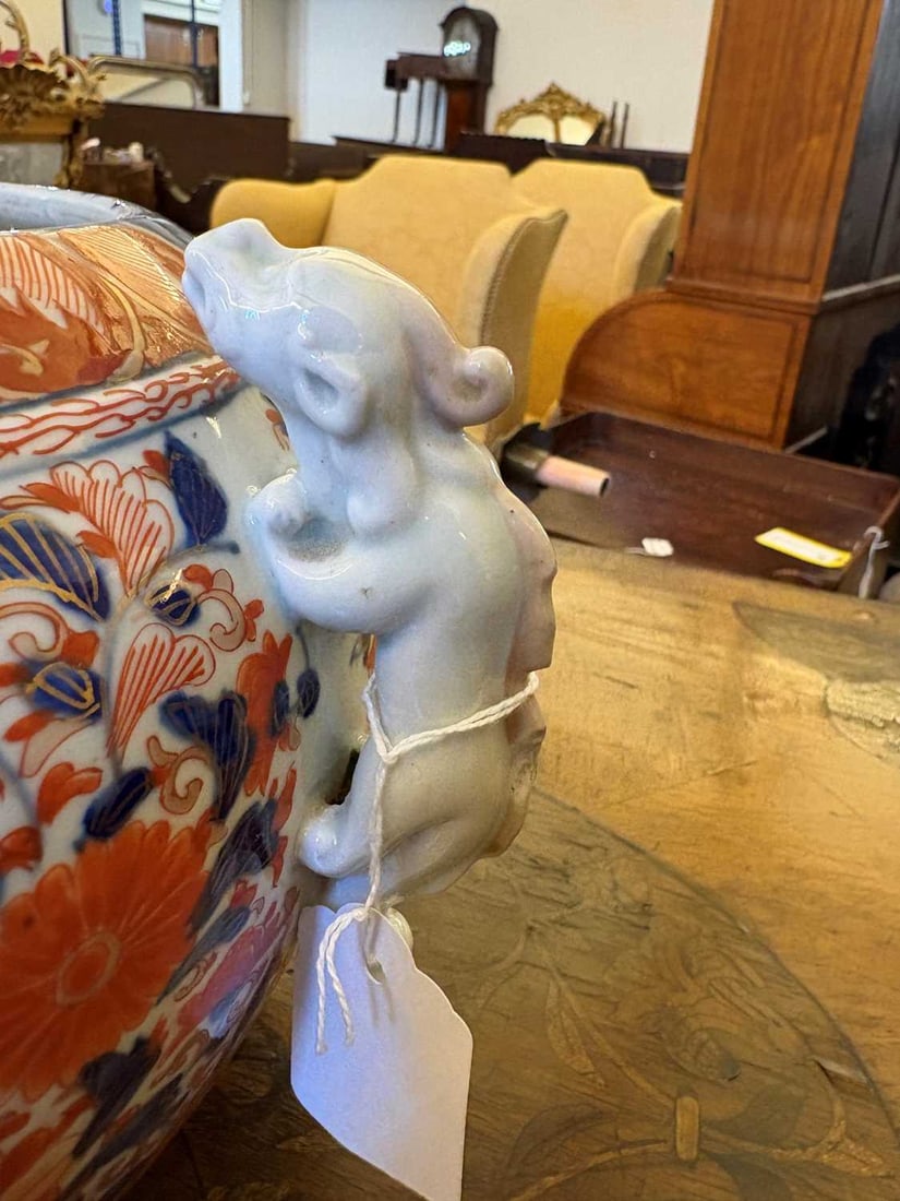 Four Japanese Imari jardinieres, 19th century, - 11