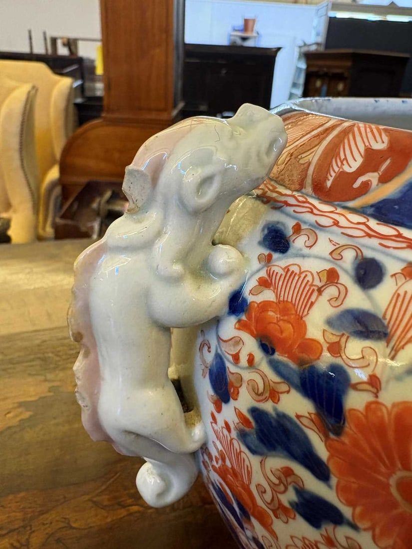 Four Japanese Imari jardinieres, 19th century, - 12