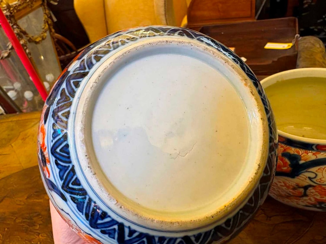 Four Japanese Imari jardinieres, 19th century, - 19