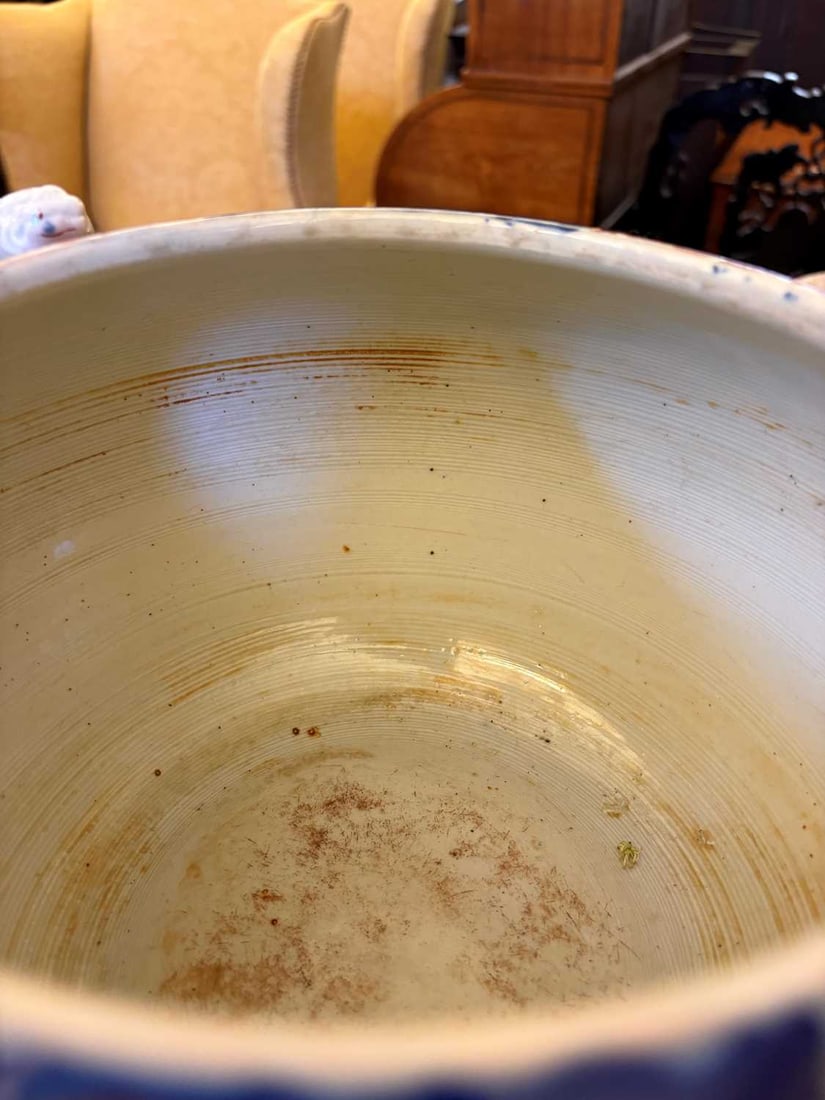 Four Japanese Imari jardinieres, 19th century, - 5