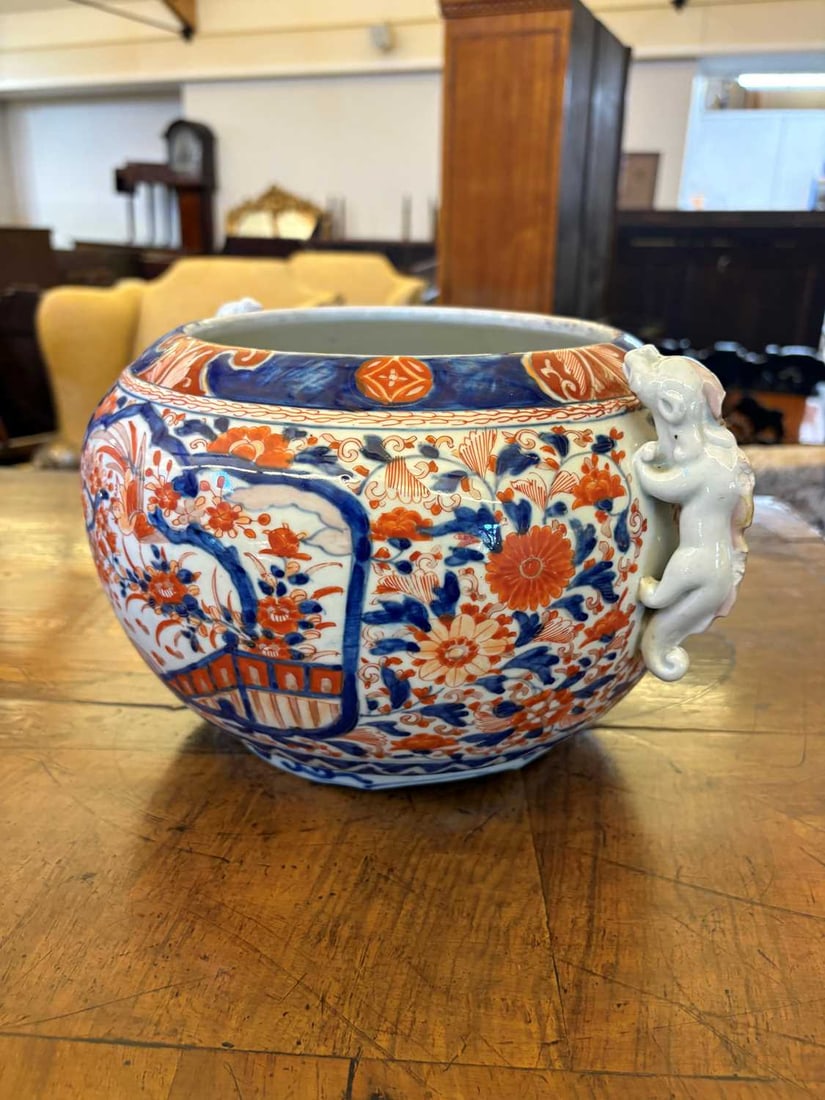 Four Japanese Imari jardinieres, 19th century, - 7