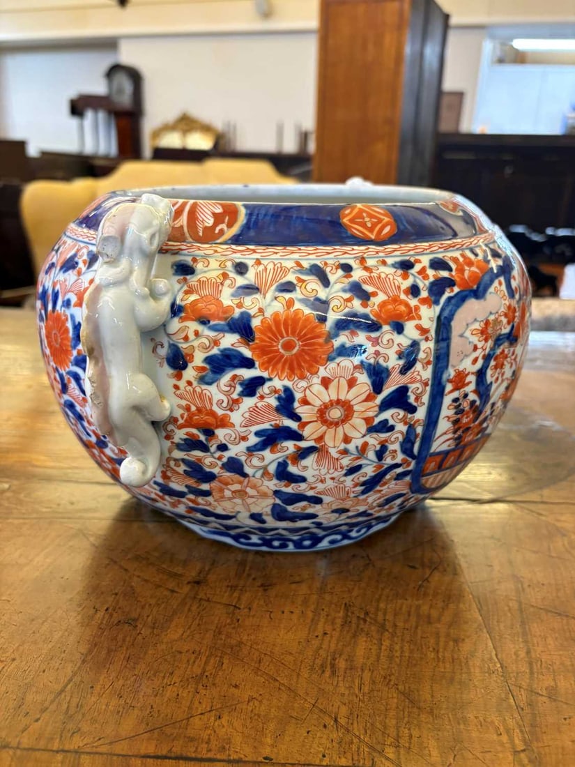 Four Japanese Imari jardinieres, 19th century, - 8