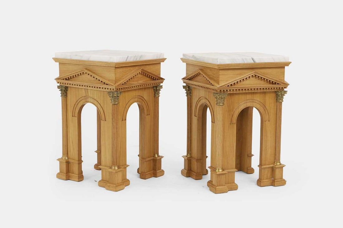A pair of blonde oak side tables, of recent manufacture, (1 of 3)