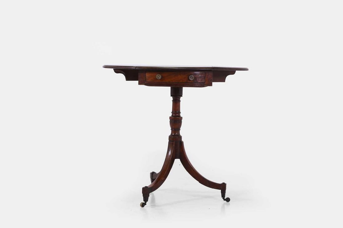 A small George III mahogany Pembroke table, c.1800, (1 of 6)