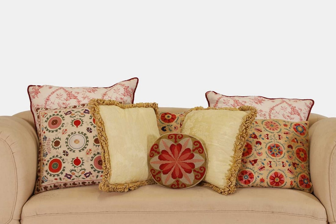 A group of eight cushions, of recent manufacture, (1 of 7)
