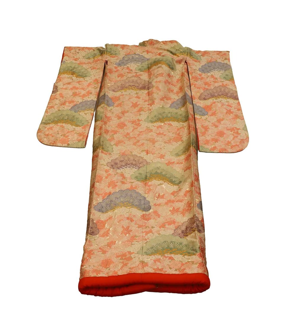 A Japanese silk wedding 'uchikake' Kimono, 20th century, - 2
