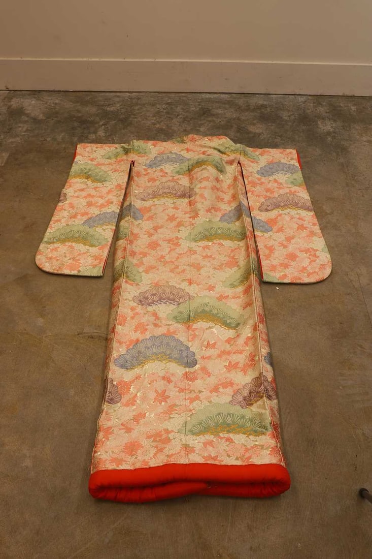 A Japanese silk wedding 'uchikake' Kimono, 20th century, - 4