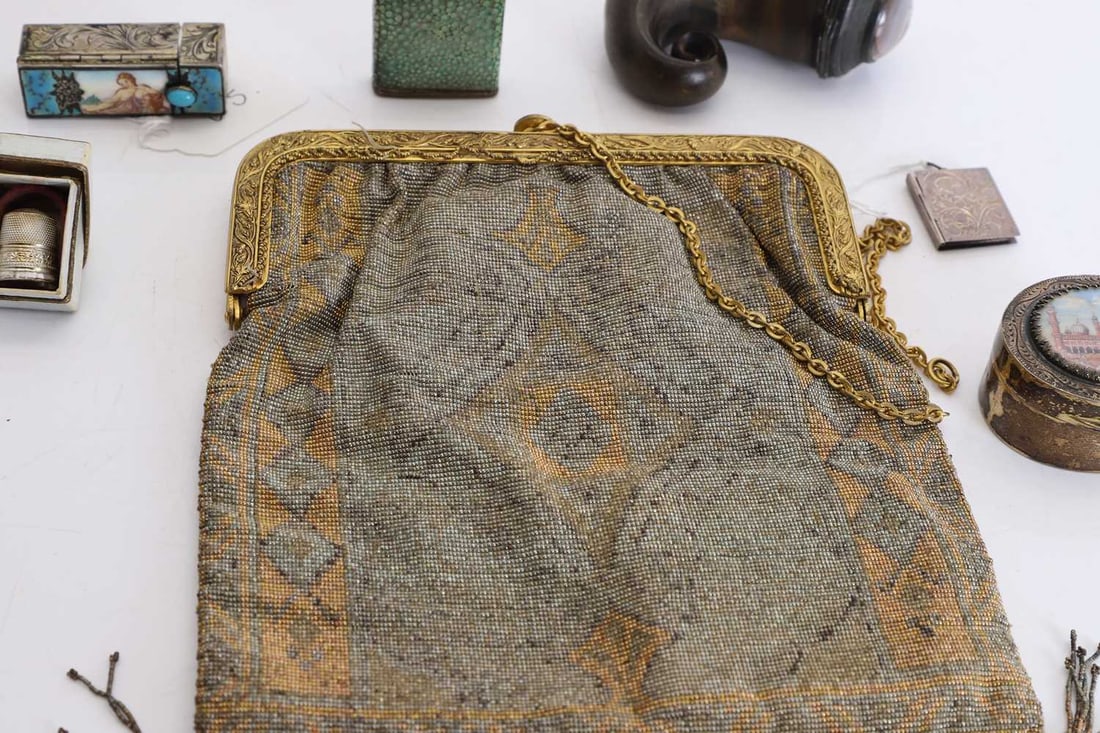 A Scottish horn and agate snuff mull, - 2