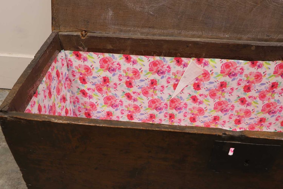 An oak boarded chest, 17th century, - 3