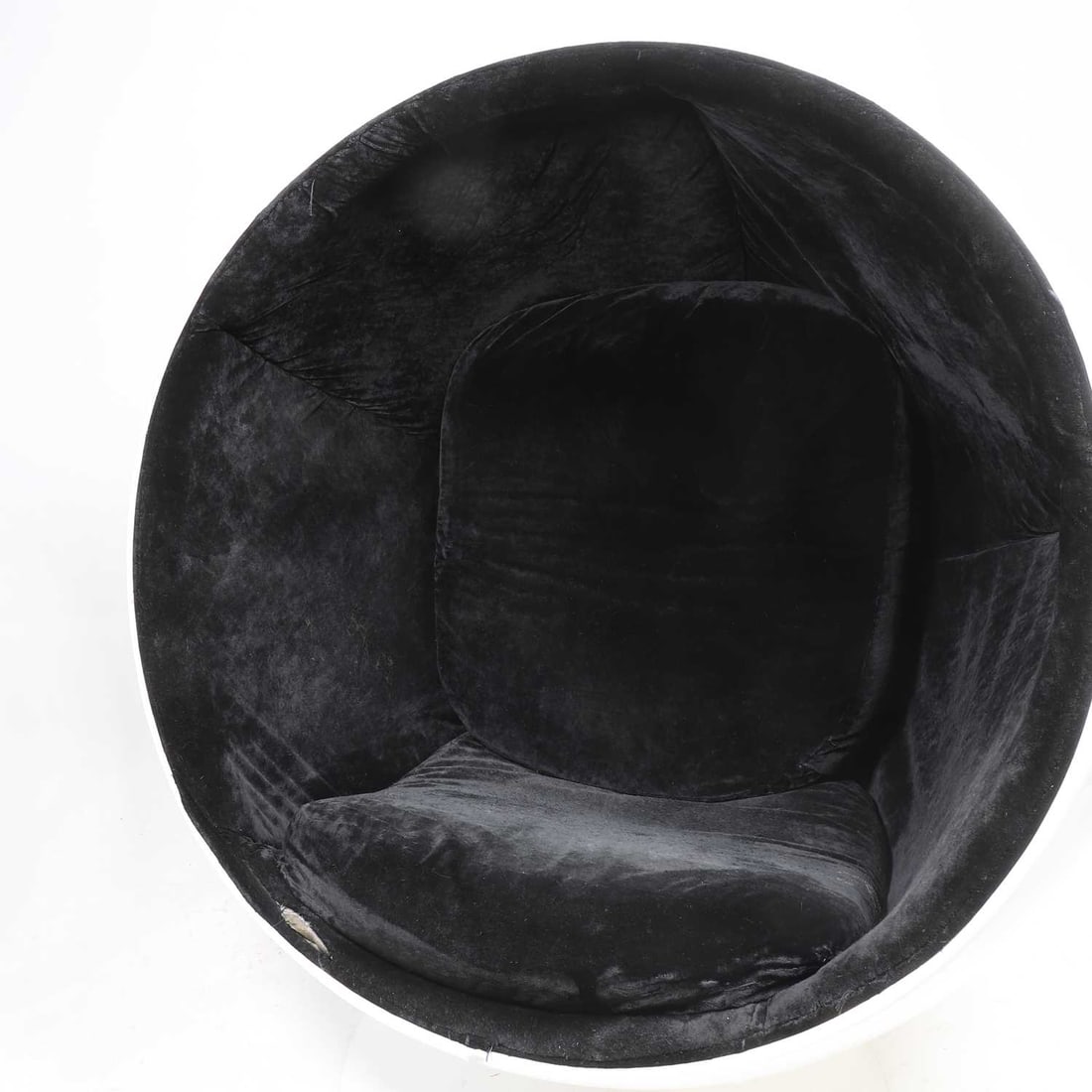 After Eero Aarnio, a pair of ball chairs, - 5
