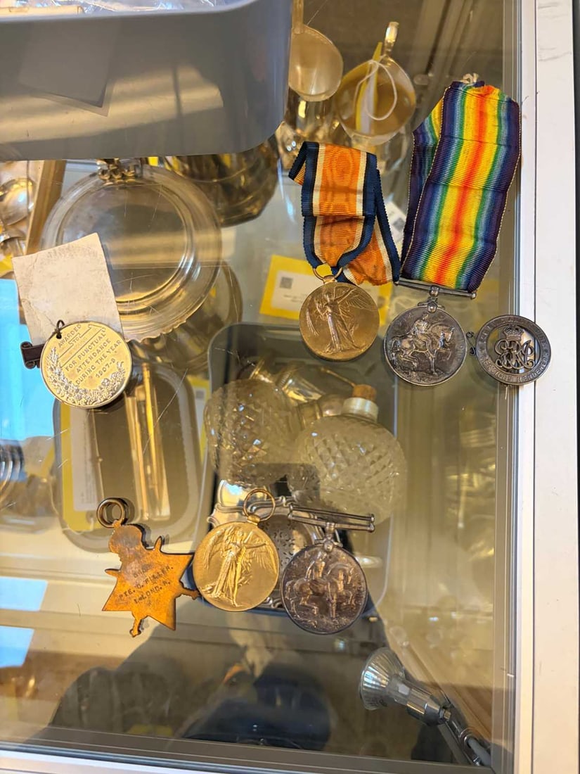 A collection of WW1 medals, - 8