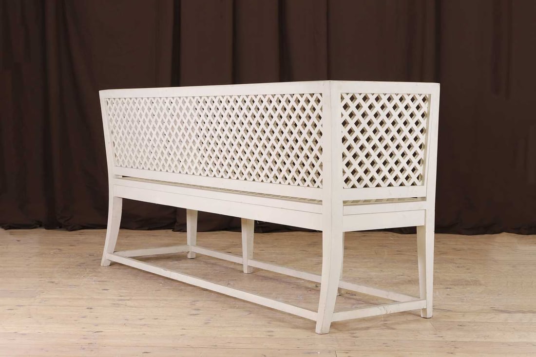 A painted wooden bench, in the Georgian style, - 3