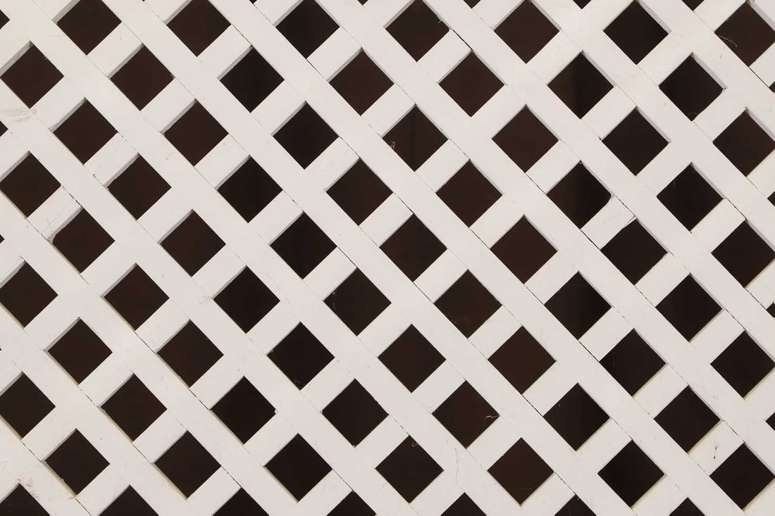 A painted wooden bench, in the Georgian style, - 6