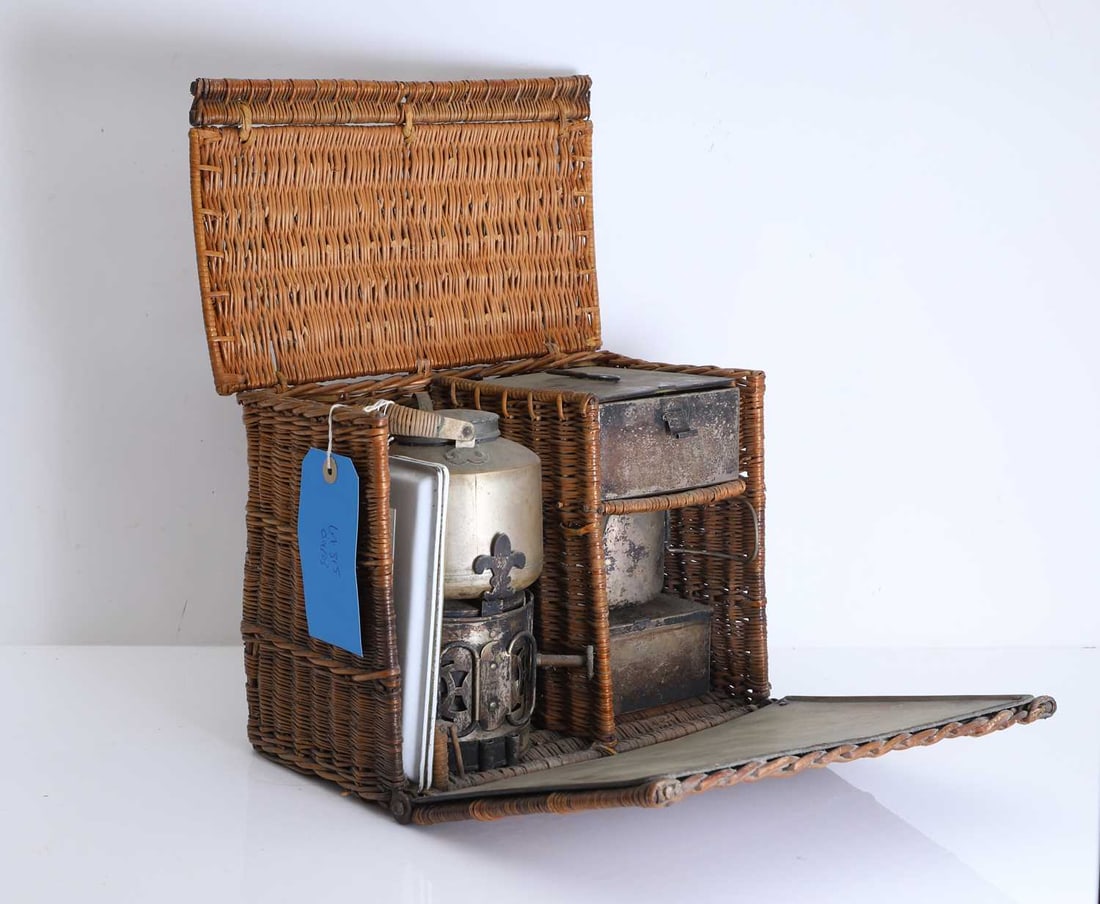 A Drew & Sons travelling picnic or tea set, 20th century, - 2