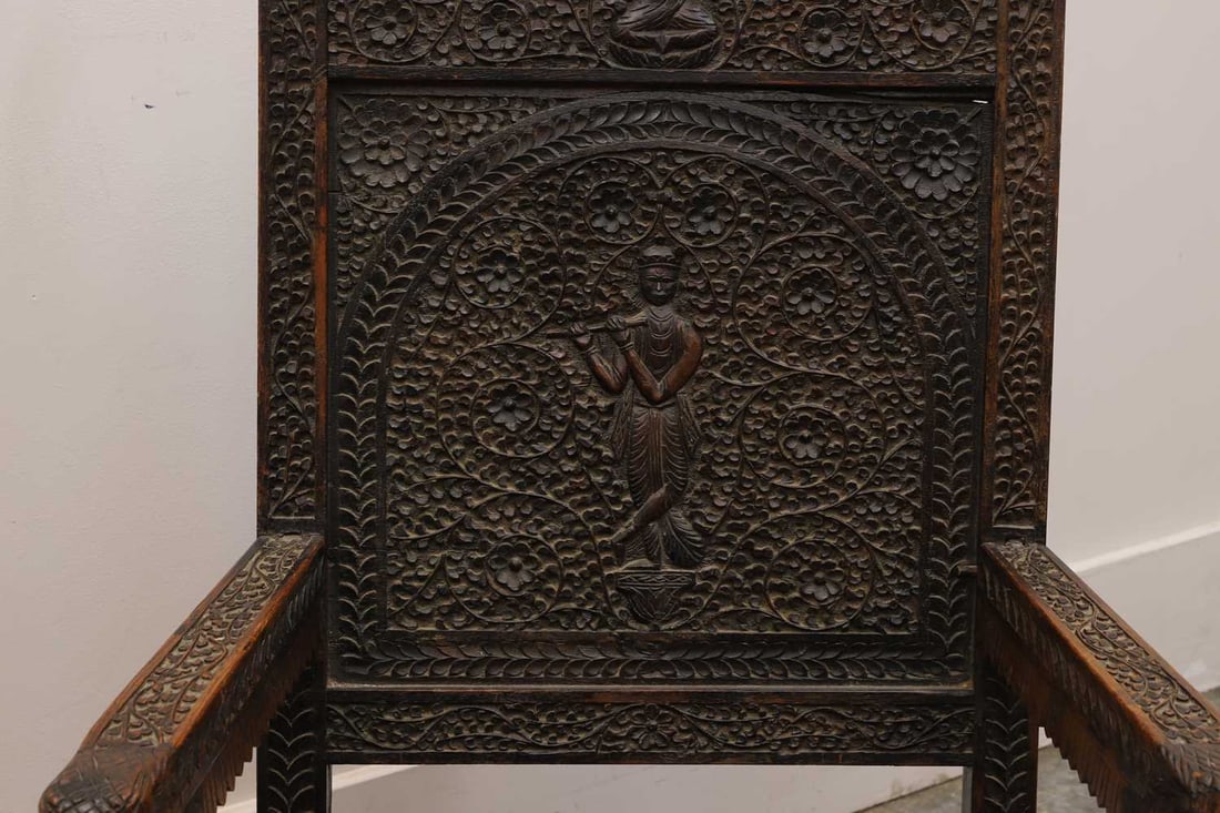 A pair of carved hardwood armchairs, 20th century, Anglo-Indian, - 2