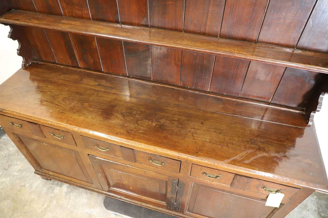 An oak dresser, 18th century, - 2