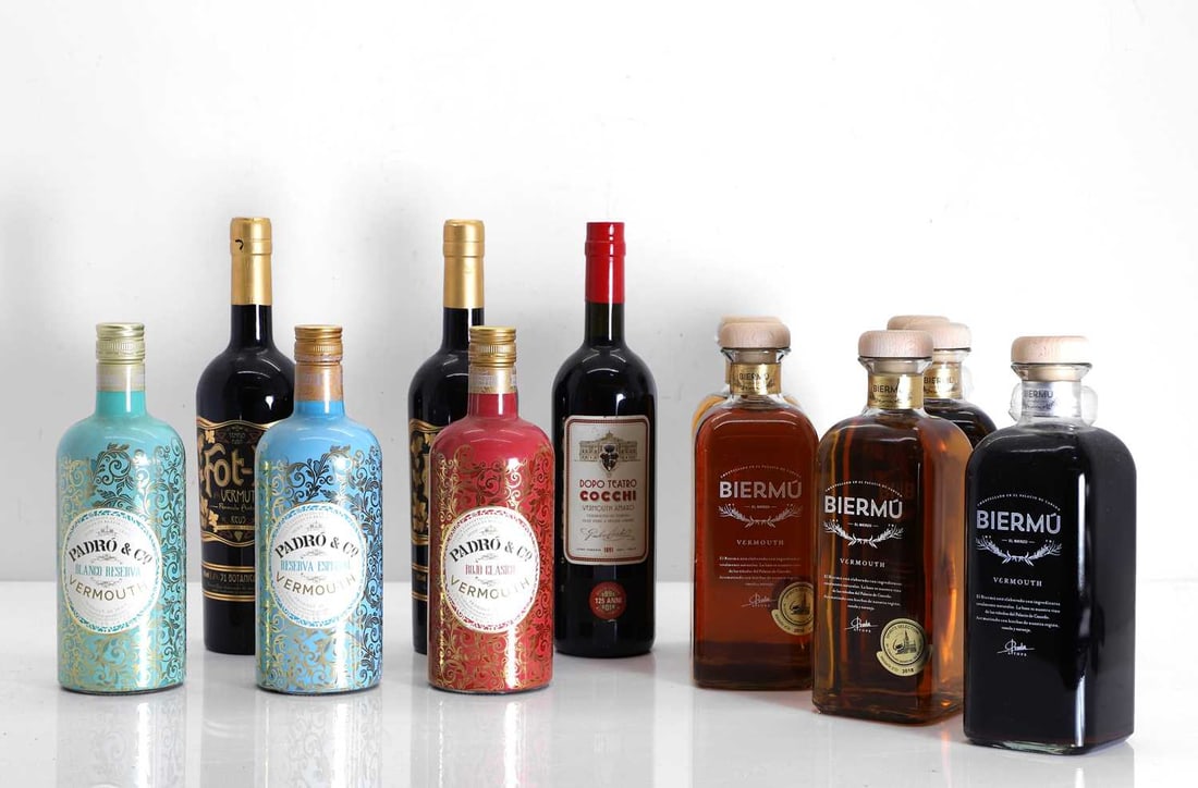 A selection of Vermouth,: A selection of Vermouth, assorted makers and vintages, as per photographs (12 bottles in total)