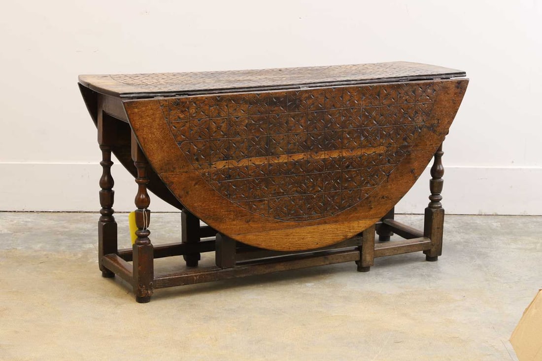 An oak gateleg table, 17th century, (1 of 2)