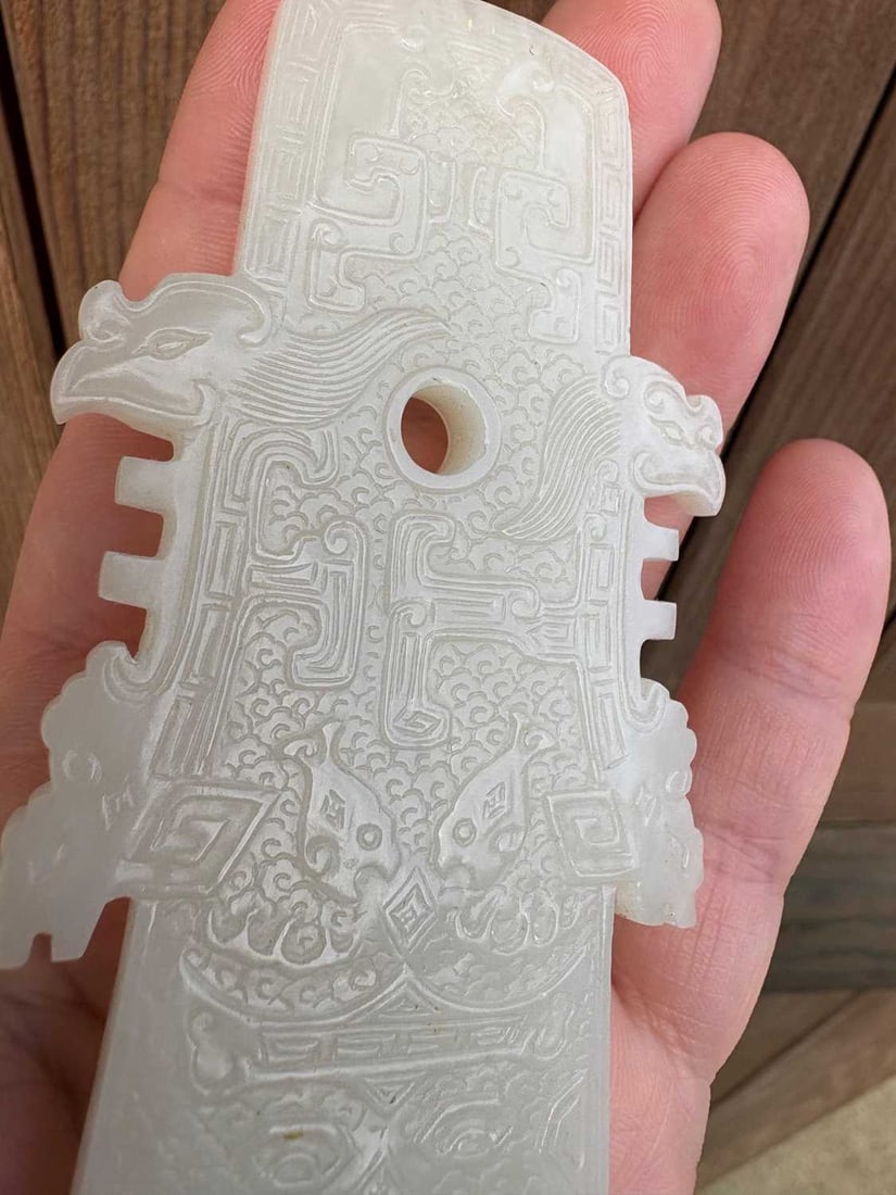 A Chinese jade plaque, possibly Qianlong (1736-1795), - 10