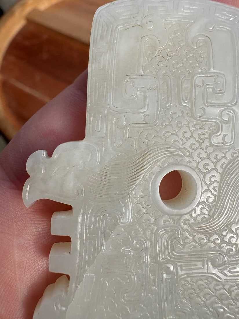 A Chinese jade plaque, possibly Qianlong (1736-1795), - 3