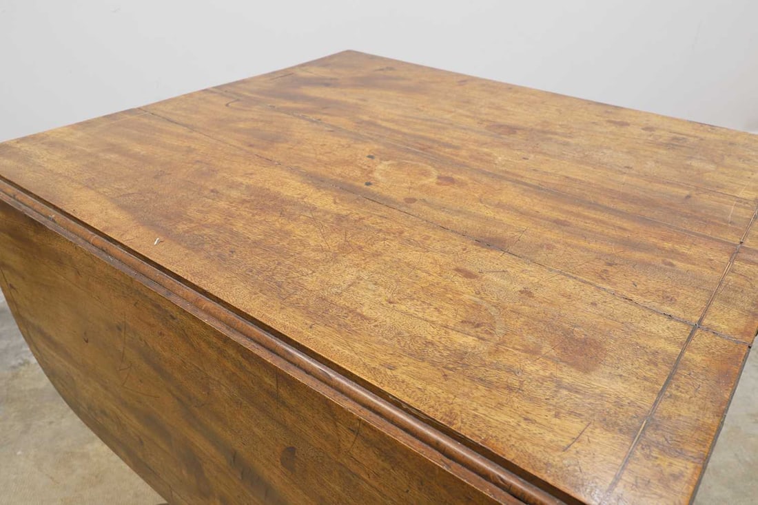 A George III mahogany Pembroke table, 19th century, - 2