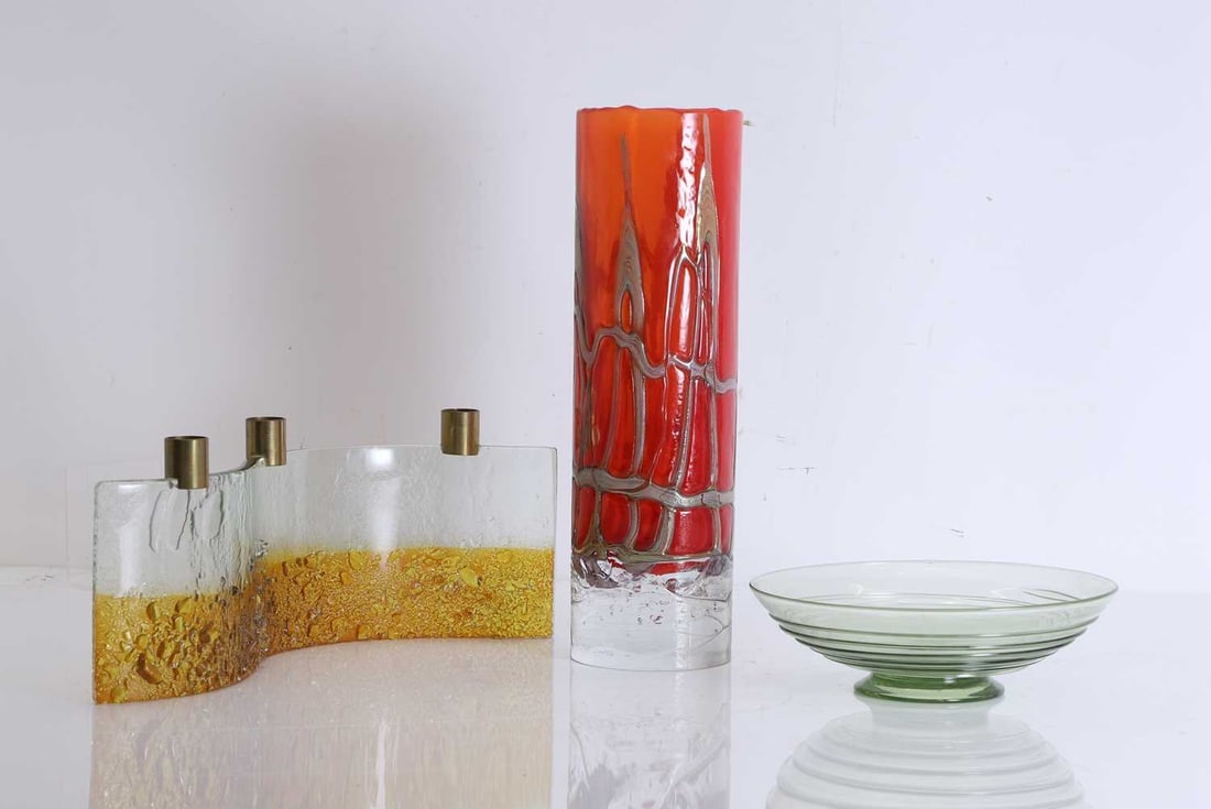 Three pieces of art glass,: Three pieces of art glass, comprising a Whitefriars style sea green ‘Ribbon Trail’ footed bowl possibly designed by Barnaby Powell, pattern introduced 1932, a tall cylindrical red glass