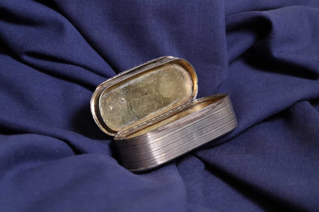 A collection of three snuff boxes, - 13