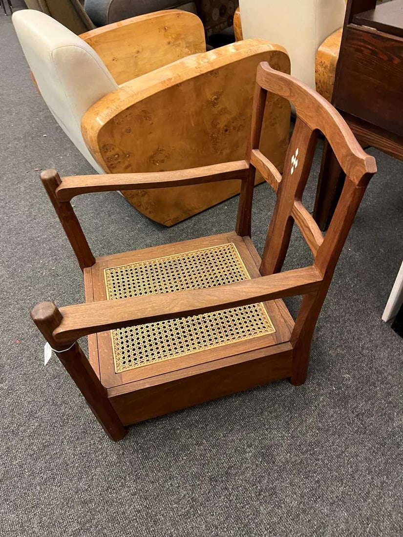 A near pair of Indian rosewood lounge chairs, early 20th century, Bombay School of Arts & Crafts, - 17