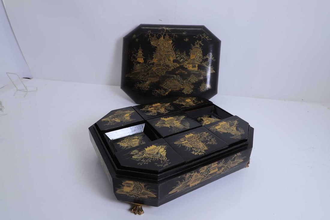 A Chinese export gilt lacquered games box, 19th century, - 2