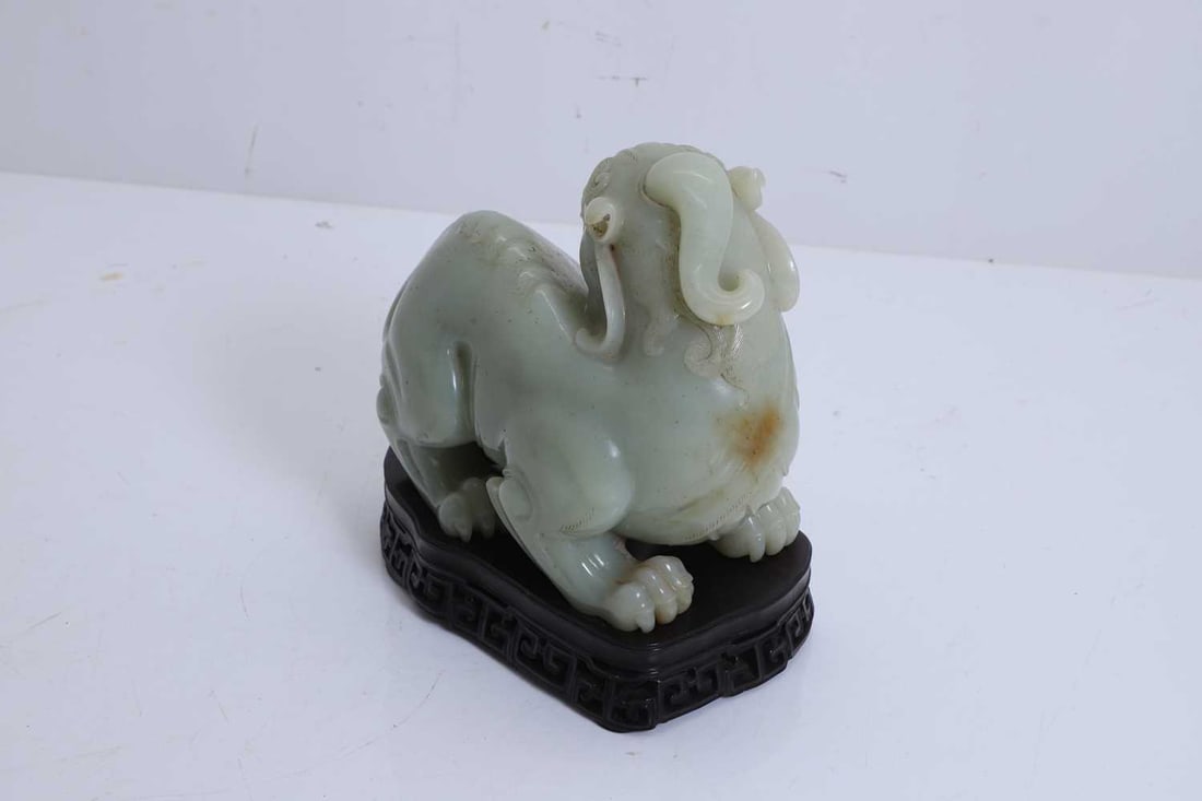 A jade carving of a mythical beast, 20th century, Chinese, - 2