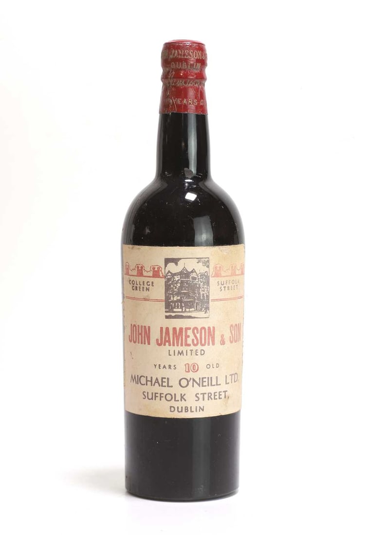 John Jameson & Sons - 10 years old: John Jameson & Sons - 10 years old labelled 'Michael O’Neill Ltd, Suffolk Street', Dublin, no strength or capacity stated (1)