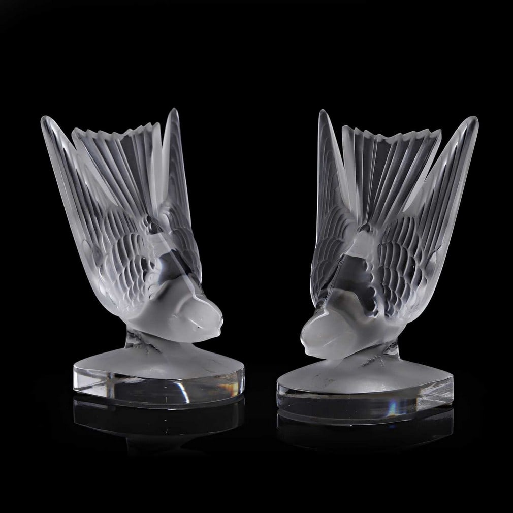 A pair of Lalique 'Hirondelles' bookends, late 20th century, French, (1 of 3)