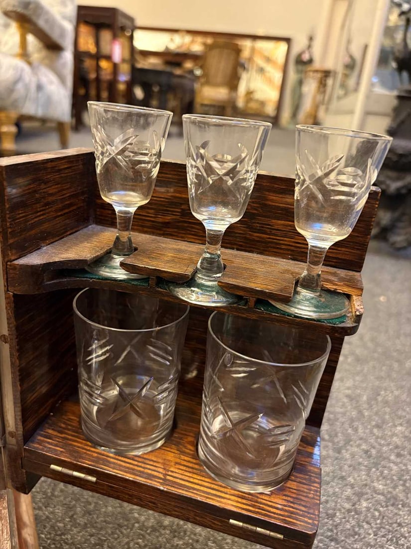 A late Victorian oak travelling tantalus with cut glass decanters and glasses, late 19th century, - 15