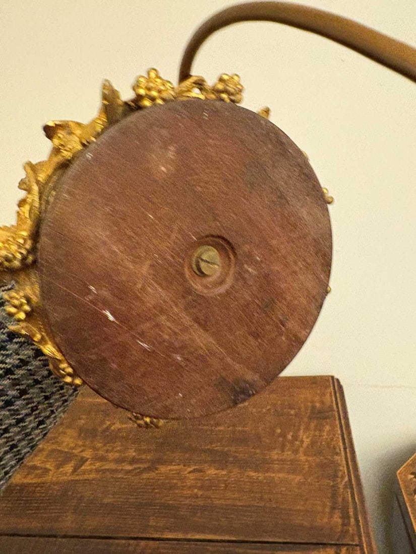 An ormolu table lamp, 20th century, - 12