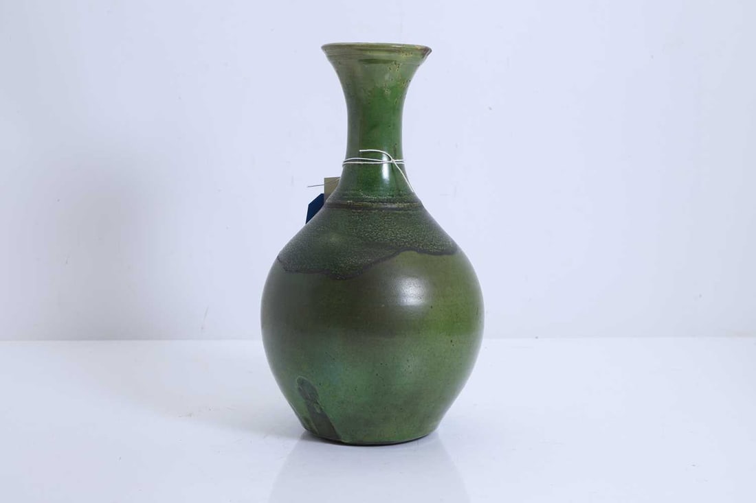 A pottery vase, (1 of 1)