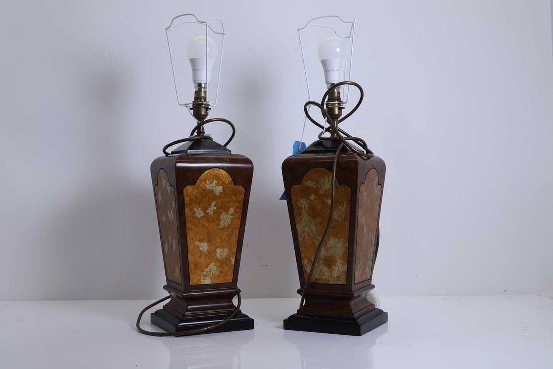 A pair of table lamps, of modern manufacture, (1 of 1)