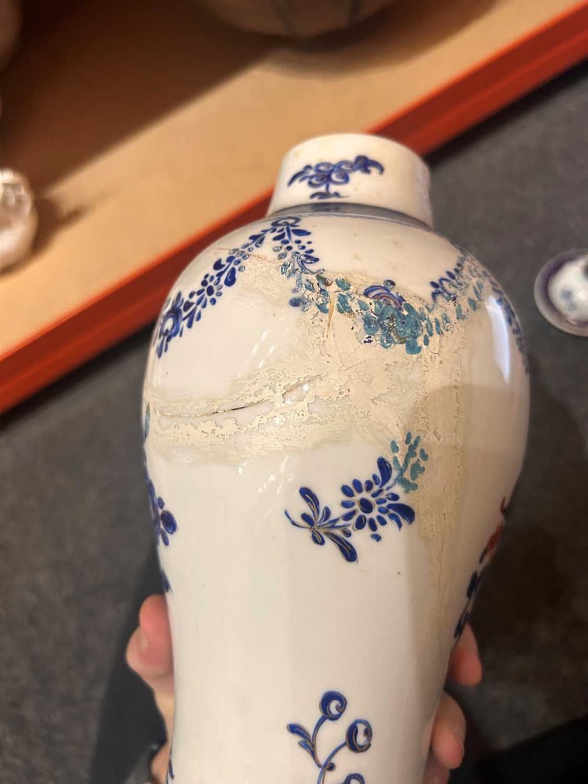 A Samson porcelain Chinese export style five-piece vase garniture, 19th century, - 3