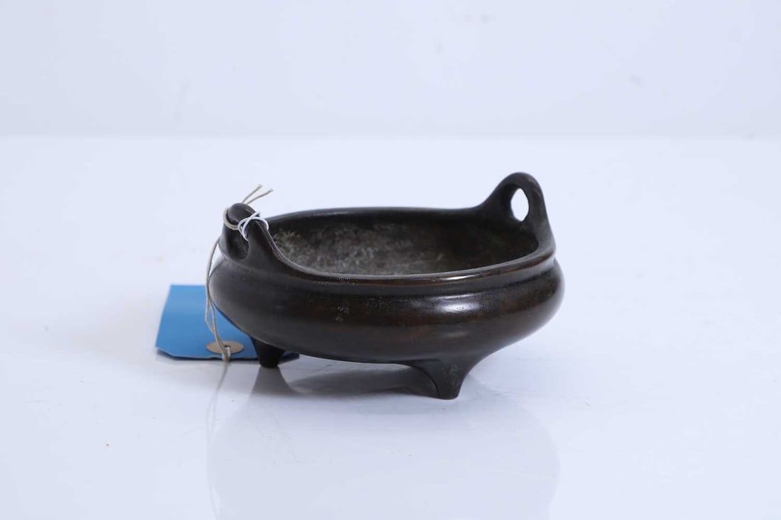 A Chinese bronze censer,