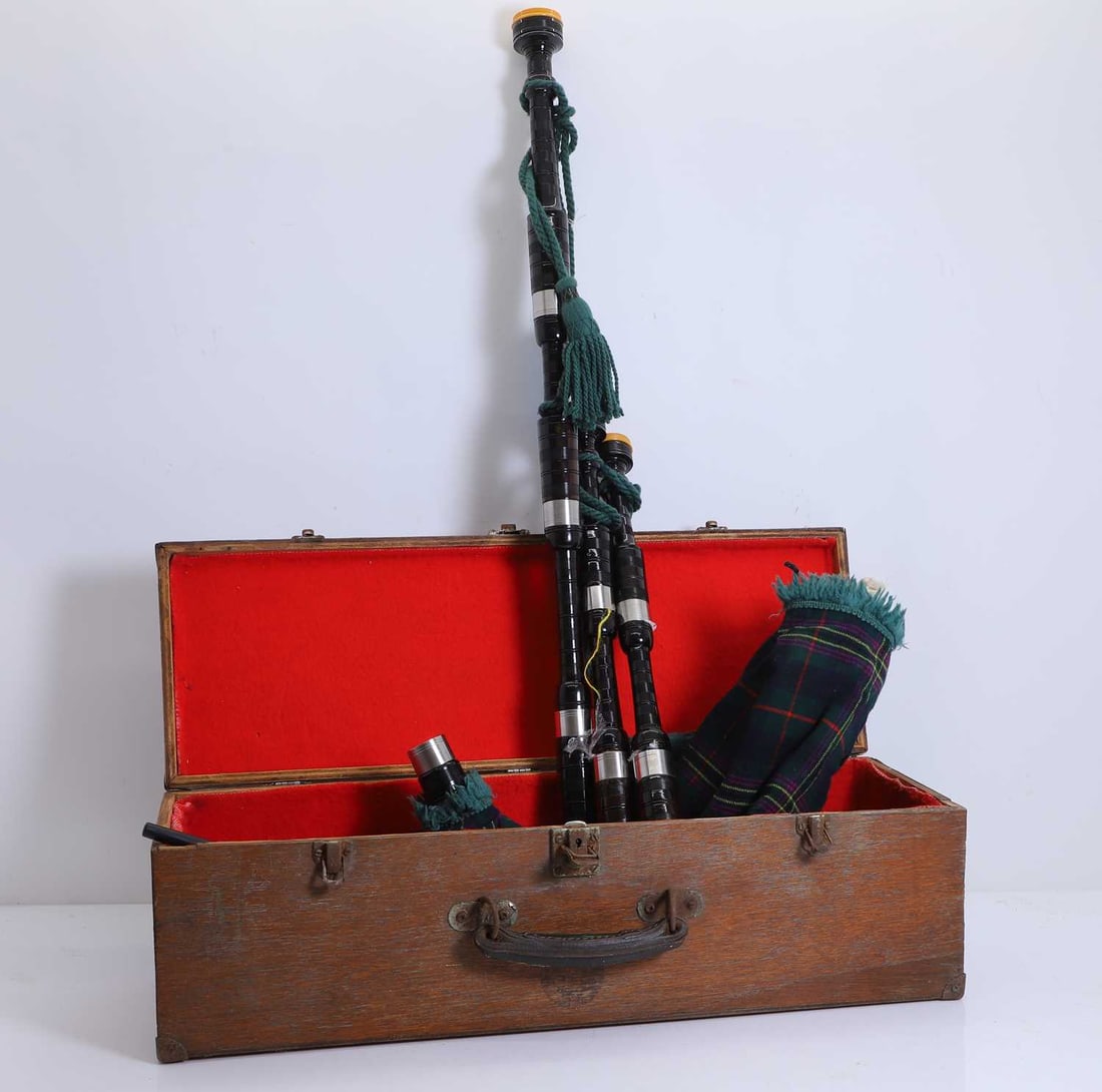 A set of bagpipes, 20th century, - 2